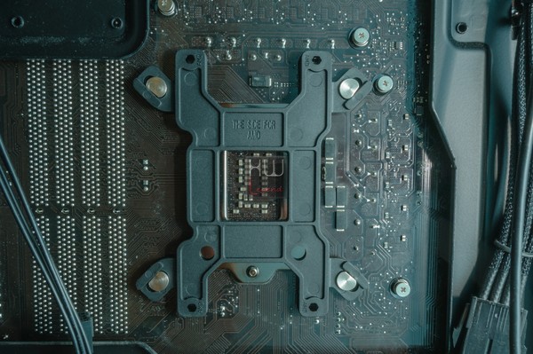 Silverstone_TD02-Slim_-_Montaggio_e_Applicazione_pasta_termica_-_5