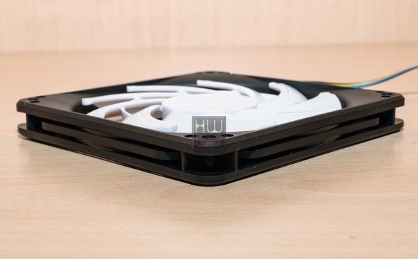 Silverstone_TD02-Slim_-_Ventola_in_dotazione_e_componenti_di_montaggio_-_6