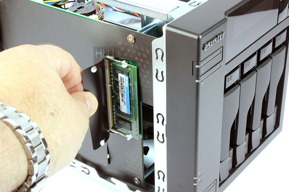 asustor_as6204t_nas_aperto2