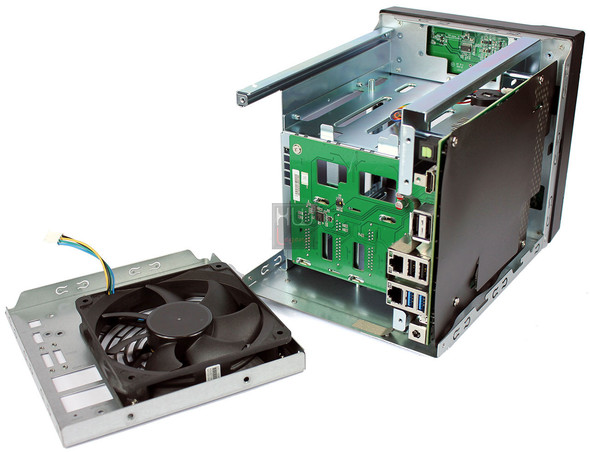 asustor_as6204t_nas_aperto4