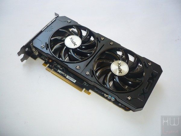 026-xfx-r7-370-be-foto-scheda-fronte-varie