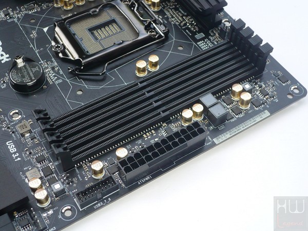 030-asrock-z170-foto-scheda-slot-ddr4