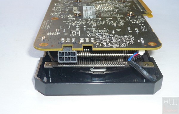 031-xfx-r7-370-be-foto-scheda-vista-posteriore