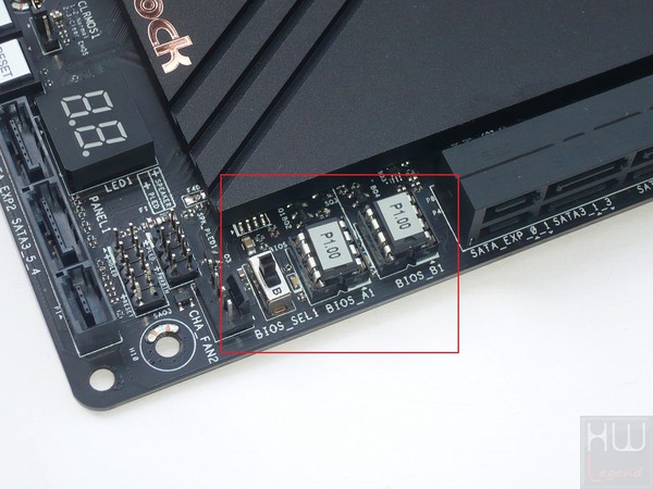035-asrock-z170-foto-scheda-doppio-bios-switch
