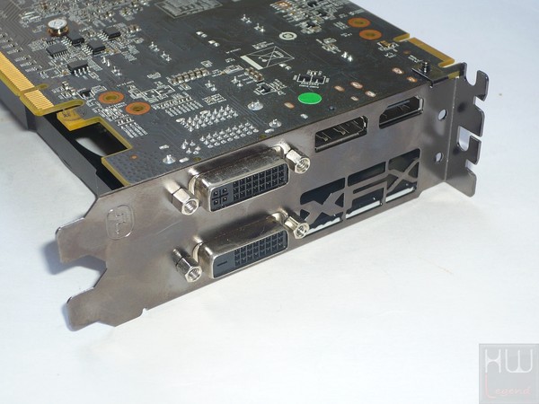 035-xfx-r7-370-be-foto-scheda-uscite-video