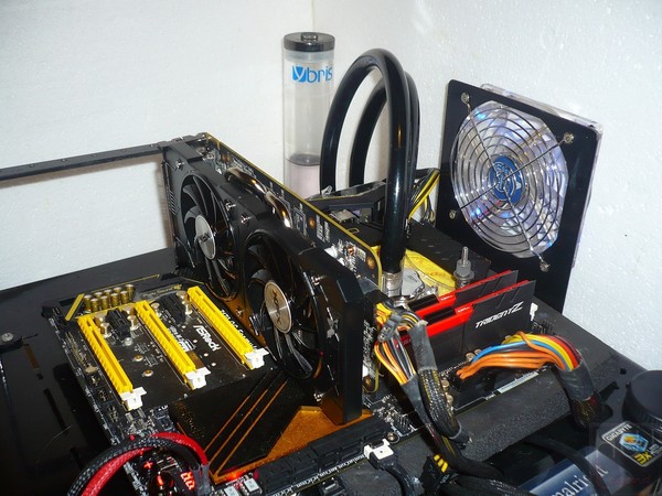 050-xfx-r7-370-be-foto-configurazione-prova