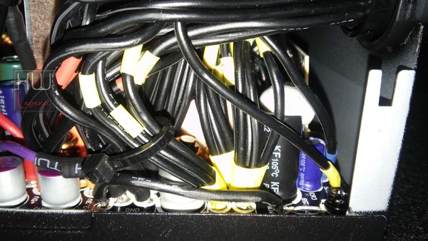 Deepcool_DQ750ST_-_Analisi_interna_-_7