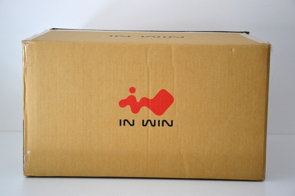 In_Win_805_-_Packaging_e_Bundle