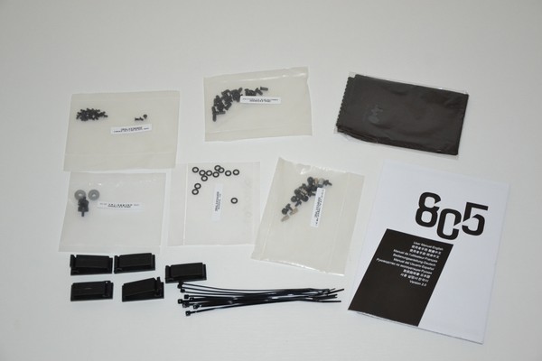 In_Win_805_-_Packaging_e_Bundle_-_10