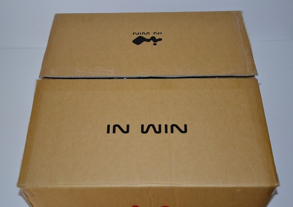 In_Win_805_-_Packaging_e_Bundle_-_4