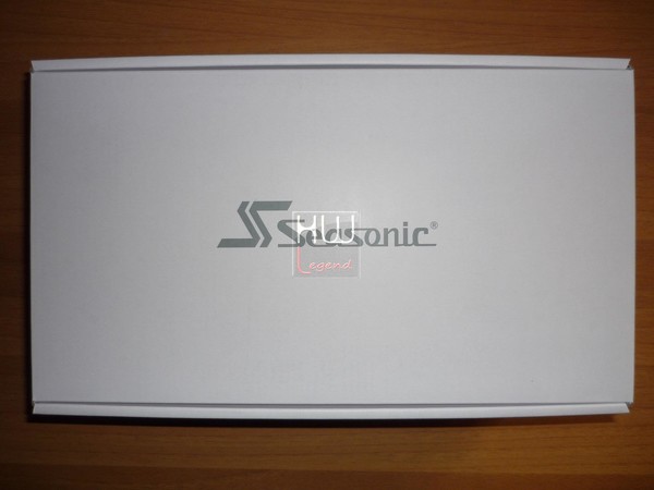 Seasonic_Snow_Silent_750W_-_Confezione_e_Bundle_-_6
