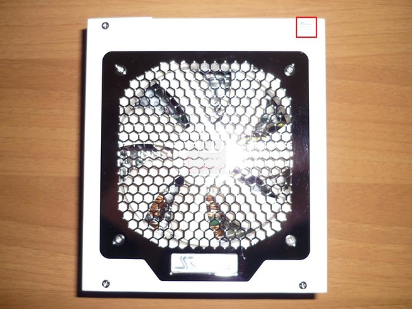 Seasonic_Snow_Silent_750W_-_Uno_sguardo_da_vicino