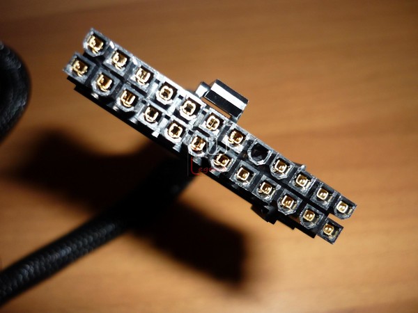 Seasonic_Snow_Silent_750W_-_Uno_sguardo_da_vicino_-_10
