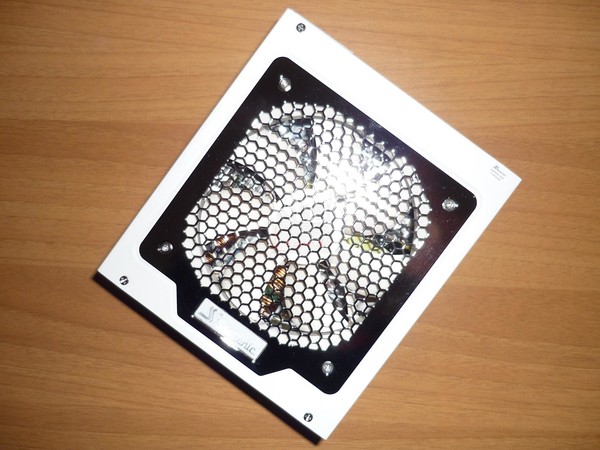 Seasonic_Snow_Silent_750W_-_Uno_sguardo_da_vicino_-_4
