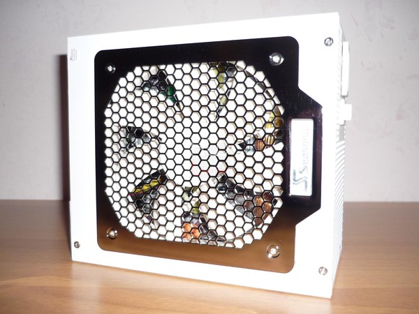 Seasonic_Snow_Silent_750W_-_Uno_sguardo_da_vicino_-_6