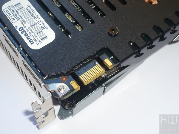 064-inno3d-gtx950-ichill-foto-scheda-conn-sli