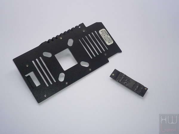 073-inno3d-gtx950-ichill-smontaggio-dissipatore