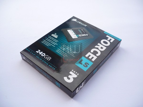 013-corsair-force-ls-ssd-240gb-foto-confezione-fronte
