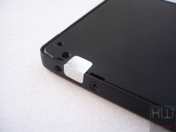 033a-corsair-force-ls-ssd-240gb-foto-ssd-retro-sigilli