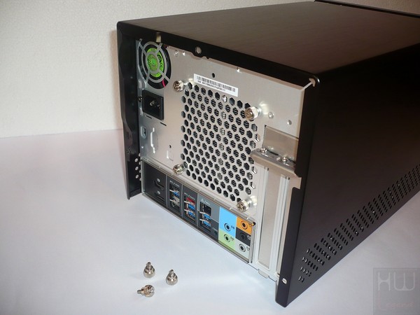046-shuttle-sh170r6-foto-apertura-chassis