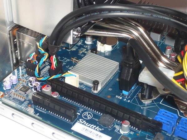 049-shuttle-sh170r6-foto-minipc-dissi-pch