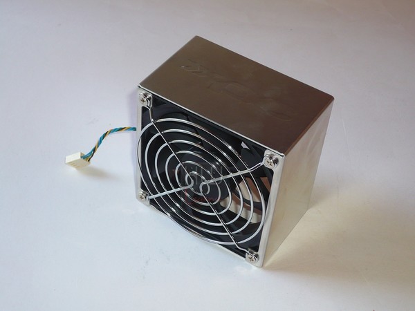 058-shuttle-sh170r6-foto-minipc-dissi-ventola