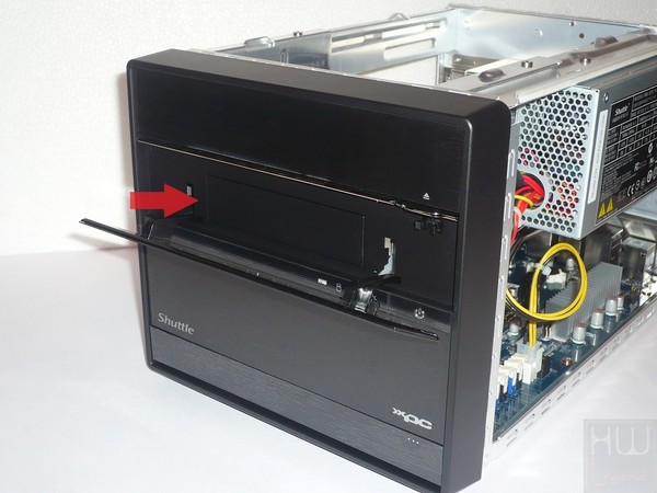 063-shuttle-sh170r6-foto-minipc-alloggiamenti-unit-3.5-frontale