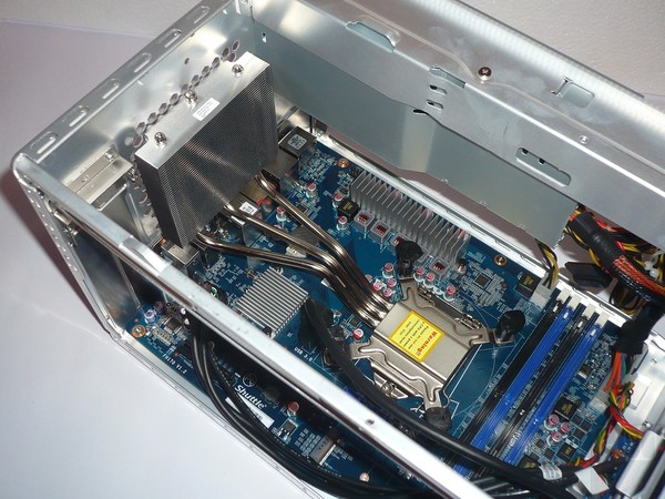 081-shuttle-sh170r6-foto-minipc-installazione-componenti-cpu-fissaggio-dissipatore