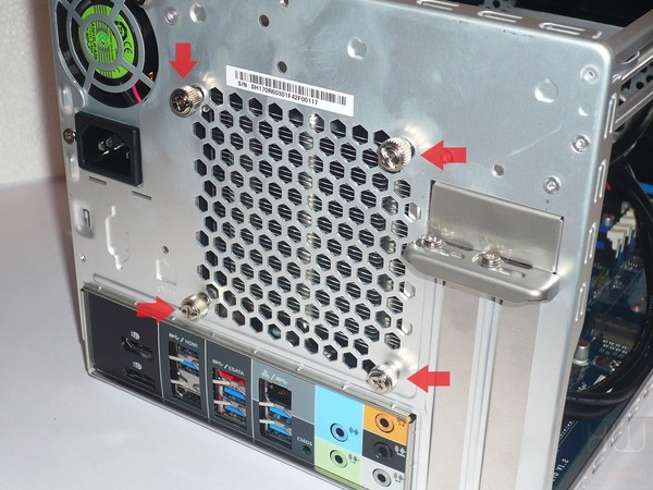 083-shuttle-sh170r6-foto-minipc-installazione-componenti-cpu-fissaggio-convogliatore