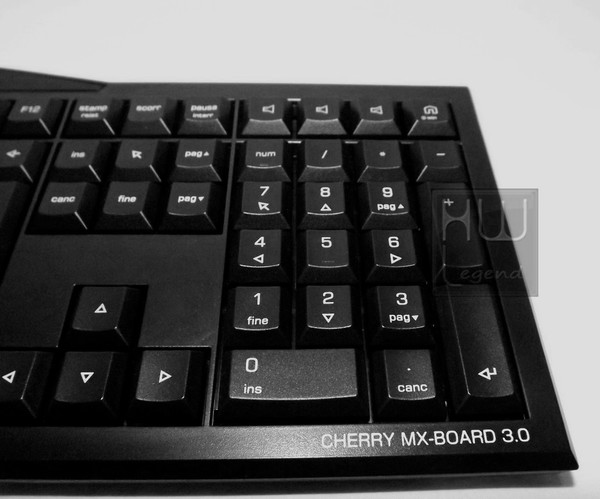 Cherry_MX_Board_3.0_-_Uno_sguardo_da_vicino_-_4