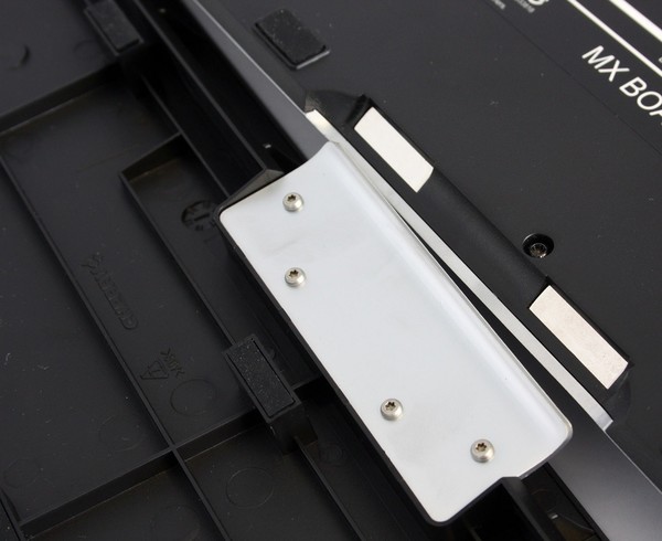 Cherry_MX_Board_6.0_-Uno_sguardo_da_vicino_-_12b