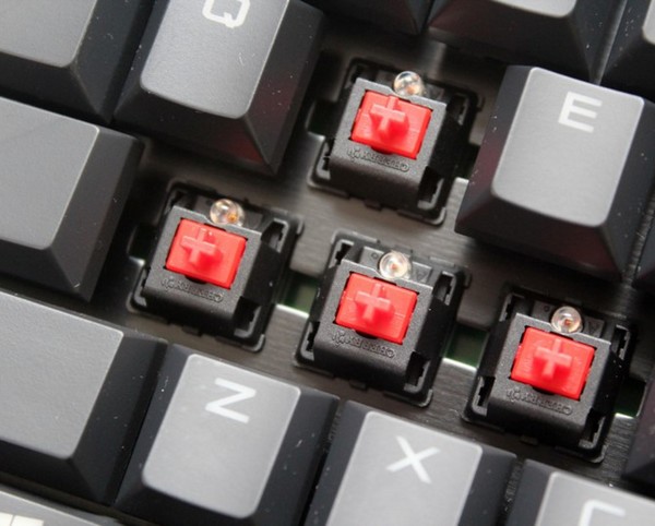 Cherry_MX_Board_6.0_-Uno_sguardo_da_vicino_-_9