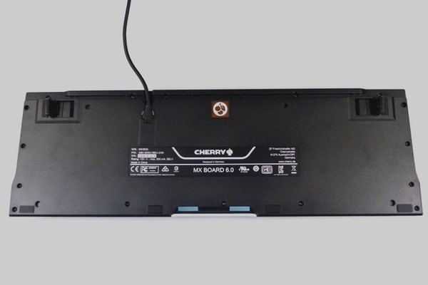 Cherry_MX_Board_6.0_-_Uno_sguardo_da_vicino_-13ok