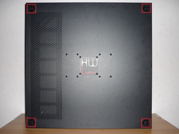Thermaltake_Core_P5_e_Smart_DPS_G_650_-_Uno_sguardo_allesterno_-_16