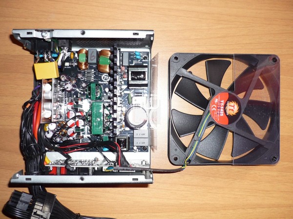 Thermaltake_Smart_DPS_G_650_-_Analisi_interna