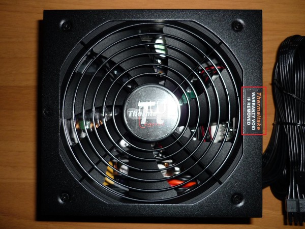 Thermaltake_Smart_DPS_G_650_-_Uno_sguardo_da_vicino