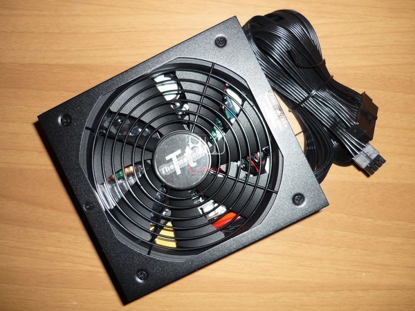 Thermaltake_Smart_DPS_G_650_-_Uno_sguardo_da_vicino_-_4