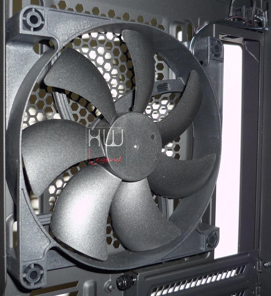 NZXT_H440_Special_Edition_-_Analisi_ventole_e_gestione_dei_flussi_daria_-_5a