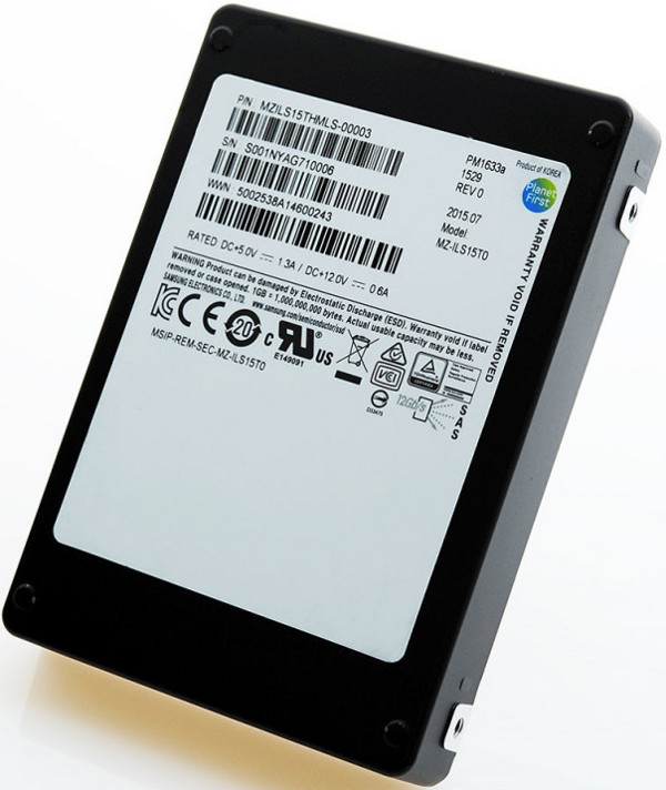 Samsung_PM1633_-_1