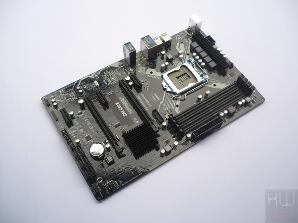 023-asrock-e3v5-ws-intro-foto-scheda-varie
