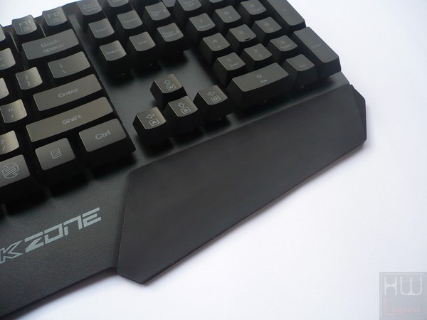 023-sharkoon-k20-foto-tastiera-pad-silicone-poggia-polsi