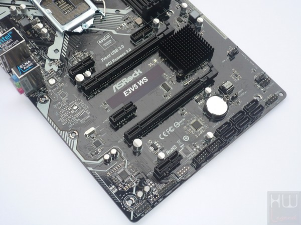 030-asrock-e3v5-ws-intro-foto-scheda-slot-espansione