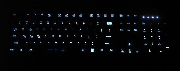032-sharkoon-k20-foto-tastiera-particolare-retroilluminazione
