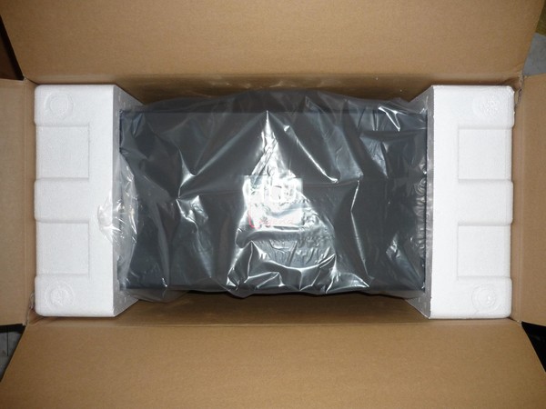 NZXT_H440_Special_Edition_-_Packaging_e_Bundle_-_4