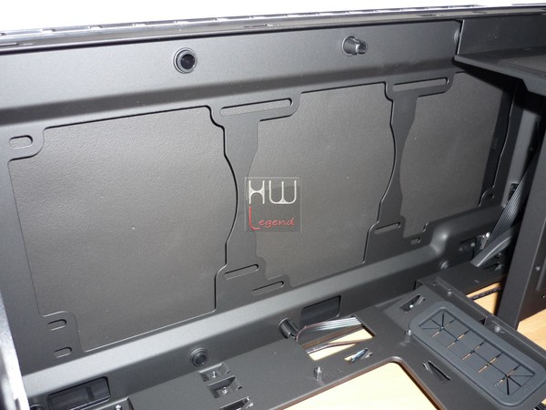 NZXT_H440_Special_Edition_-_Uno_sguardo_allinterno_-_13