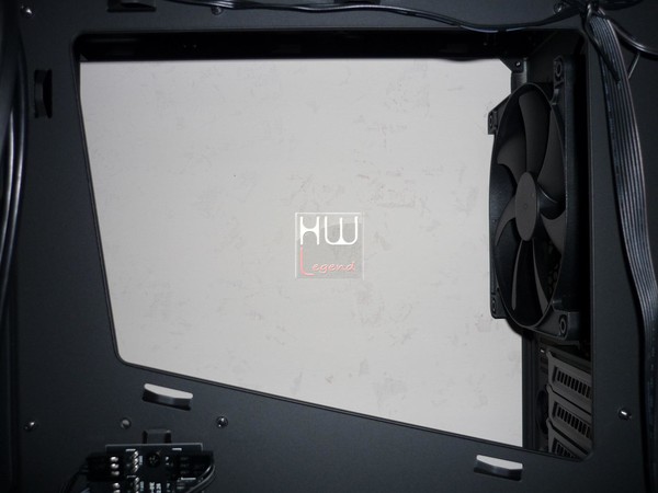 NZXT_H440_Special_Edition_-_Uno_sguardo_allinterno_-_3