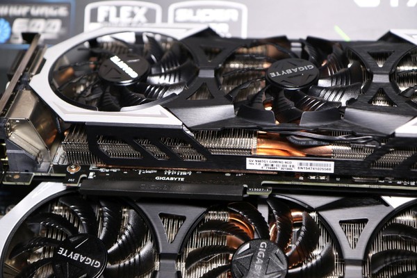 Roberto_Sannino_e_GIGABYTE_G1_Gaming_GeForce_GTX_980_Ti_-_2