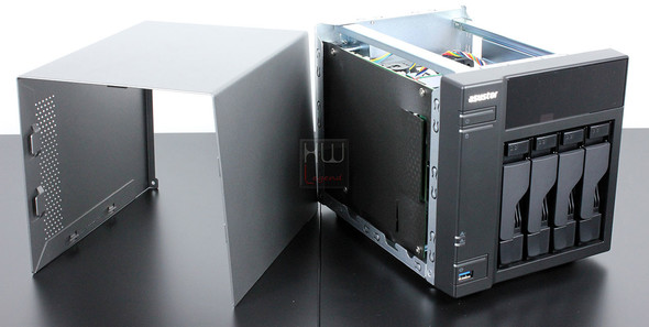 asustor_as6104t_nas_aperto1