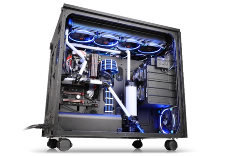 Thermaltake_TT_Premium_Core_W200_Super_Tower_Chassis_6a