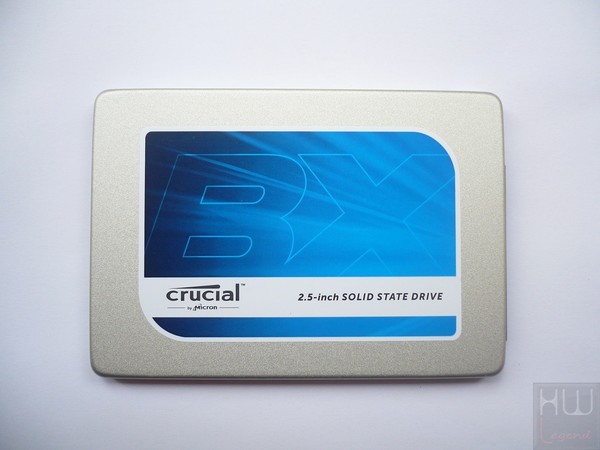 013-crucial-bx200-ssd-foto-fronte-varie